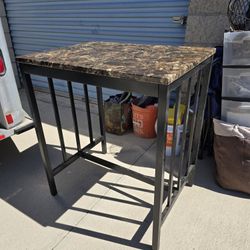 Dinning Table With 2 Stools