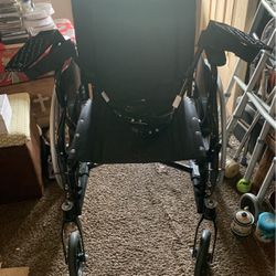 Manual Wheelchair/Excellent Condition /Invacare Tracer SX5