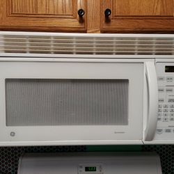 GE Microwave Working Great