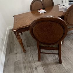 Free Table And Chairs 