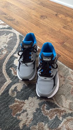 Skechers GO Run men’s running shoes size 8