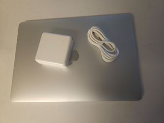 Apple Macbook Air  i5 16gb Ram 256gb SSD Drive 13" Screen 2019
