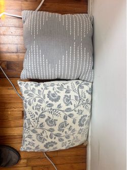 Pillows + throw blanket