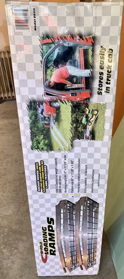 New In The Box Bi-Fold Loading Ramps