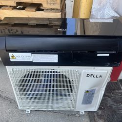 Open Box 18,000 BTU DELLA Mini Split Air Conditioner, Heats And AC
