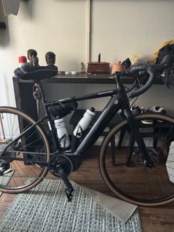 Cannondale Topstone Neo Electric Gravel Bike – Bosch Motor – Like New