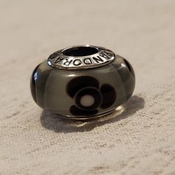 NEW Authentic Pandora Murano Glass Sterling Silver Charm Bead.  From a clean and smoke-free household.  Shipping or Pick Up Only at 23rd Stree