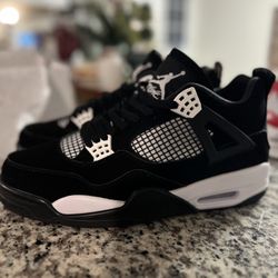 *Brand New* Air Jordan 4 White Thunder Sz 11