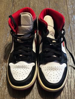 Jordan 1 Mid size 9