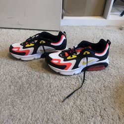 Women’s Nike Size 7