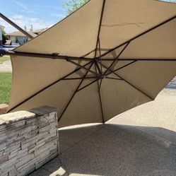 SimplyShade Patio Umbrellas in Outdoor Shade