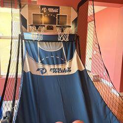 RALLY AND ROAR MINI BASKETBALL HOOP