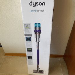 New Dyson Gen5 Detect Vacuum Cleaner 