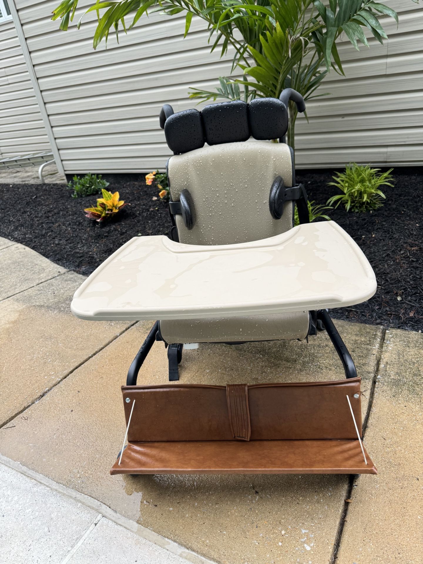 Rifton activity Chair 860