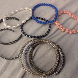Bracelets 