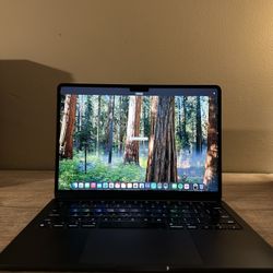 Macbook Air M2 14” Space Black