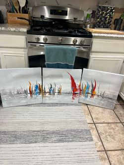 Cutest set of canvas when all together it is 57” long 20” tall