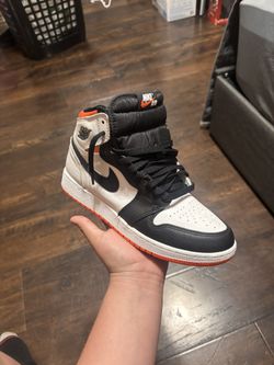 Jordon 1 Electro orange