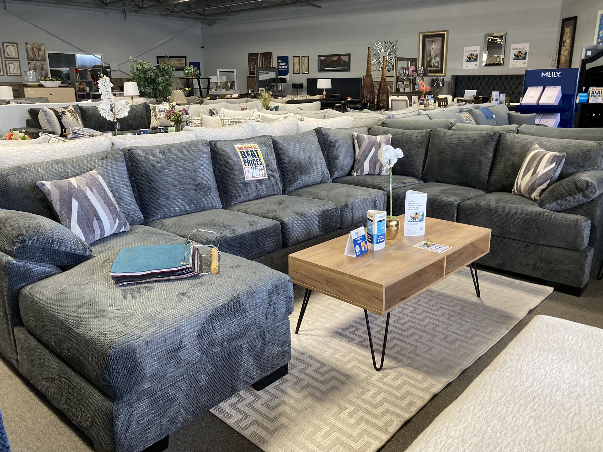 soft grey sectional🩶✨ $2,499
