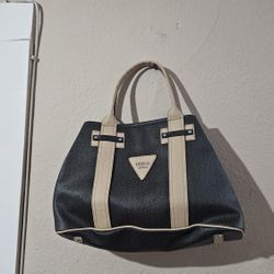 Guess Purse Good Conditions 
