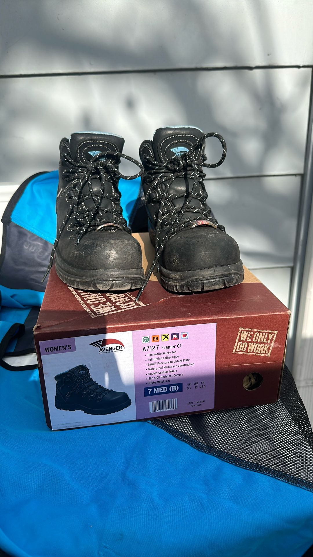Avenger Work Boots Women's Medium Construction Boot