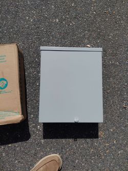 125 amp main lug outdoor panel box