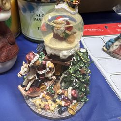 Snow globes And Snowman 