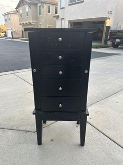 $20 Jewelry Box Stand