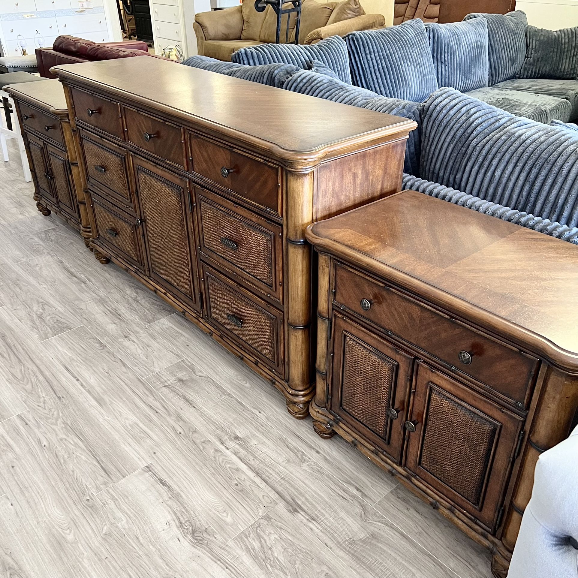 Havertys Bedroom Set Large Dresser & 2 Matching Nightstands OBO