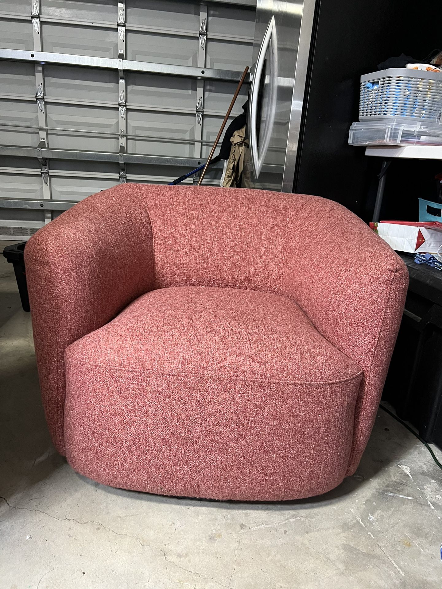 Swivel Chair Color Coral