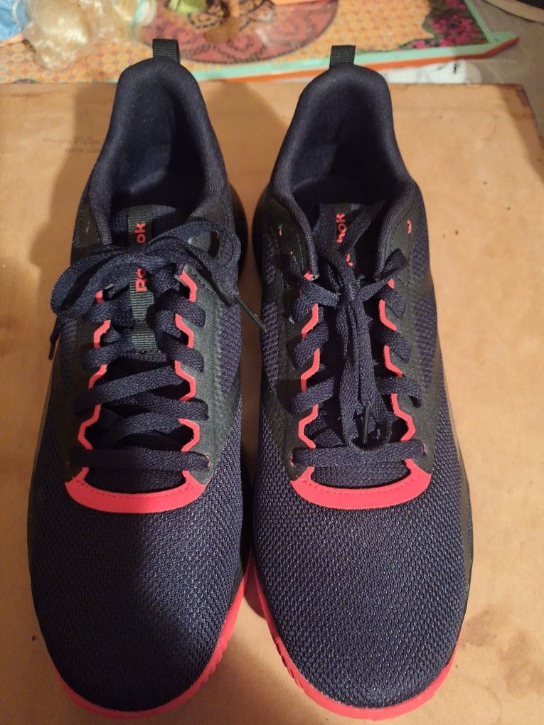 Reebok Sneaker, Size 12. Lux Comfort Foot Bed By Insite