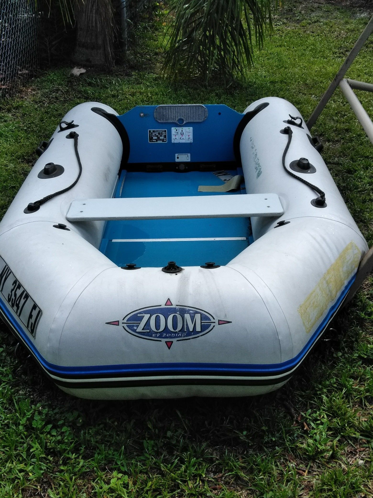 Zoom 285 LTD Zodiac Inflatable Boat 9 foot raft - needs patch