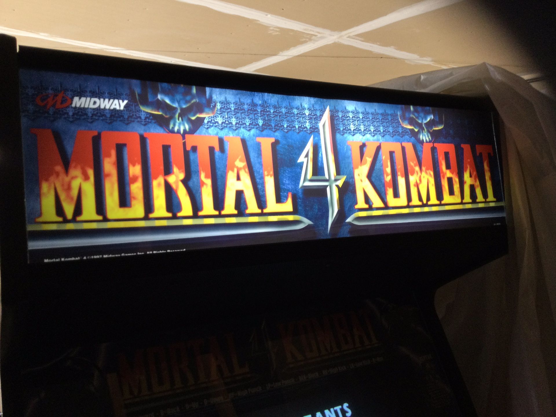 Midway Mortal Kombat 4 Video Arcade Fighting Game