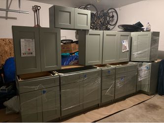 New Kitchen Cabinets