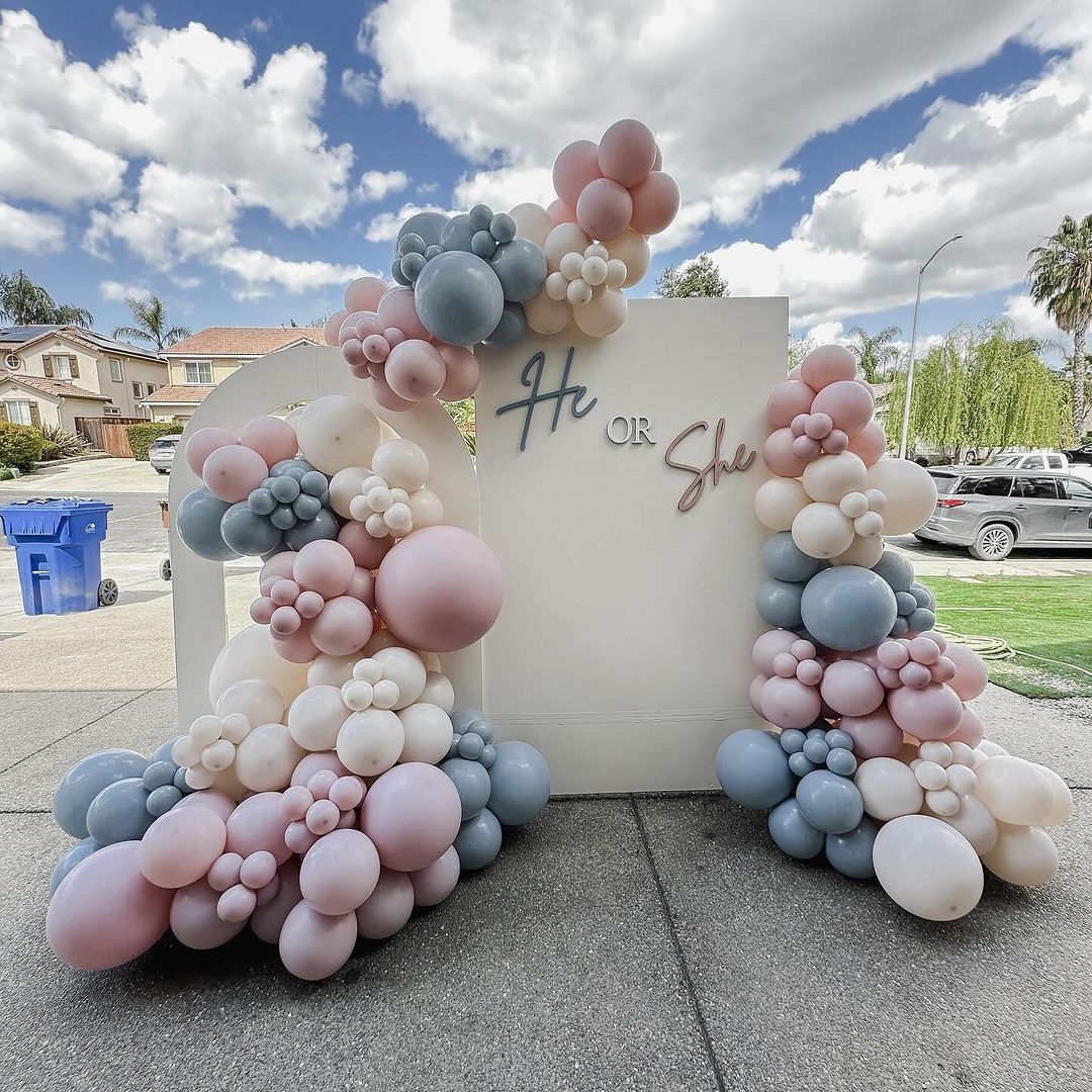 Gender Reveal Balloon Garland