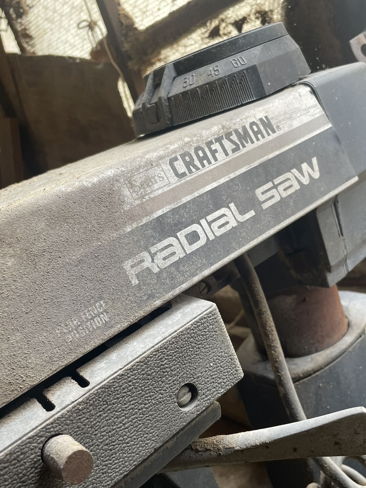 Radial Saw (aka-Arm Saw)