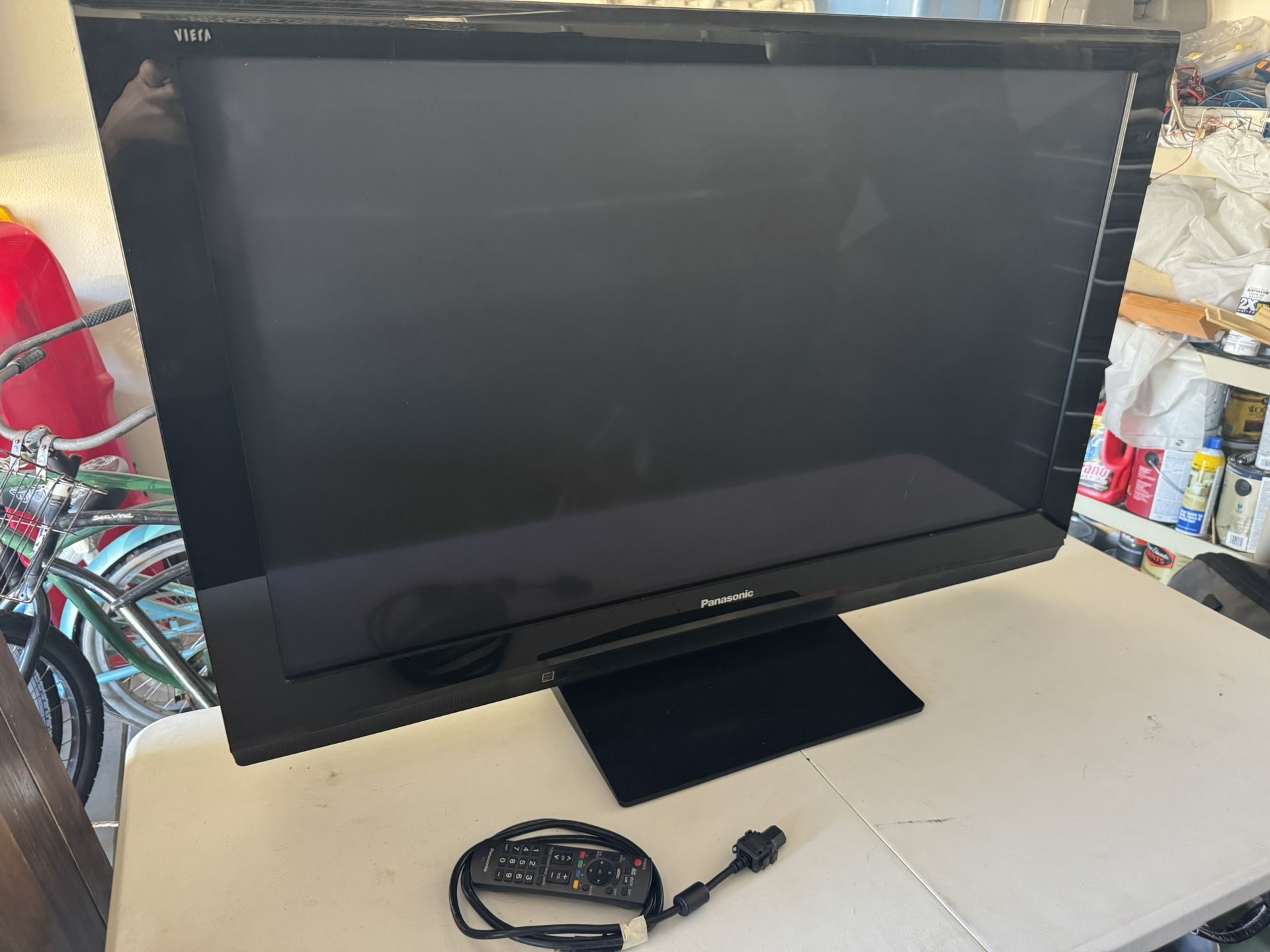 50” Panasonic TV with remote