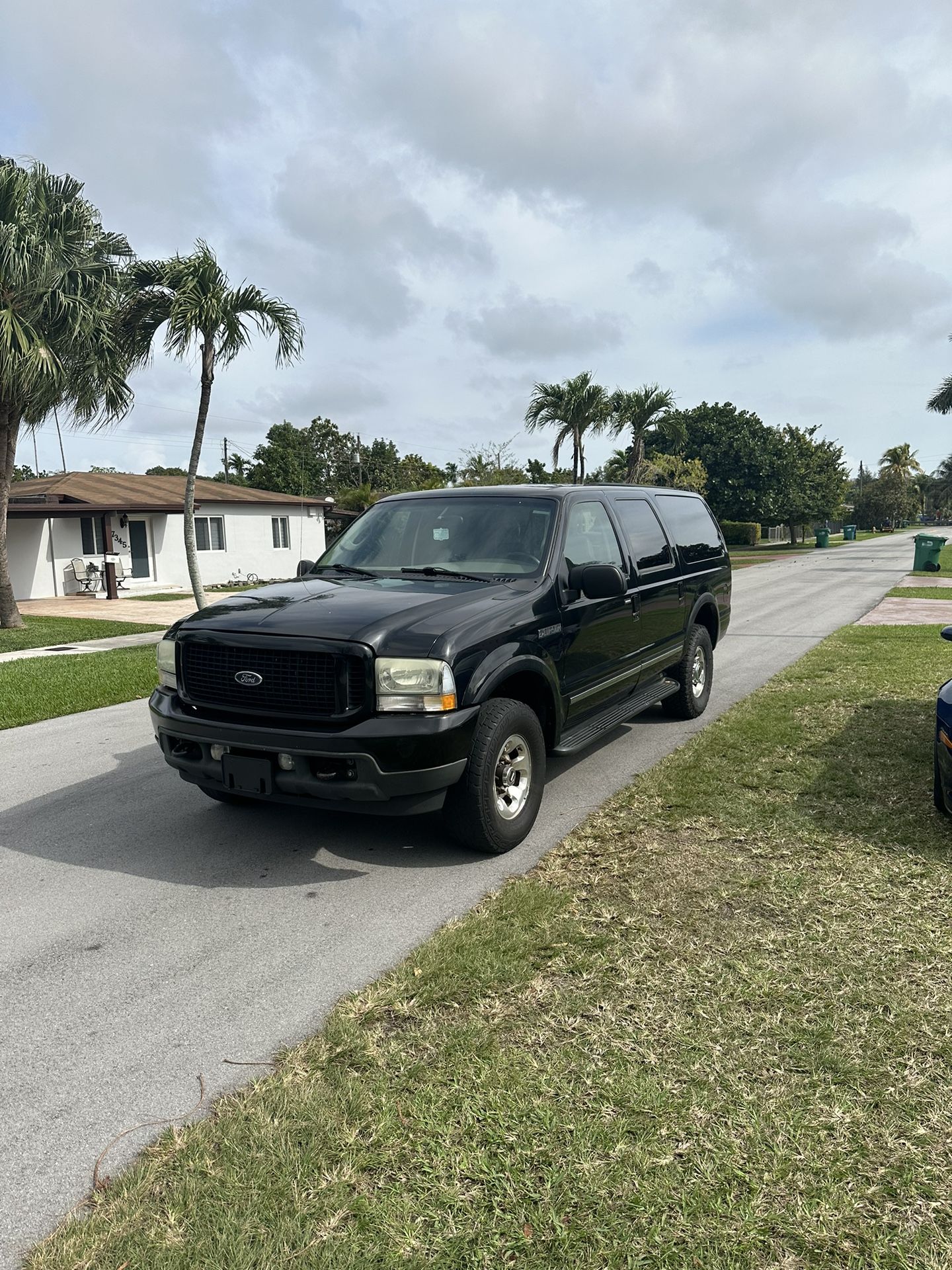 2004 Ford Excursion for Sale in Miami, FL - OfferUp