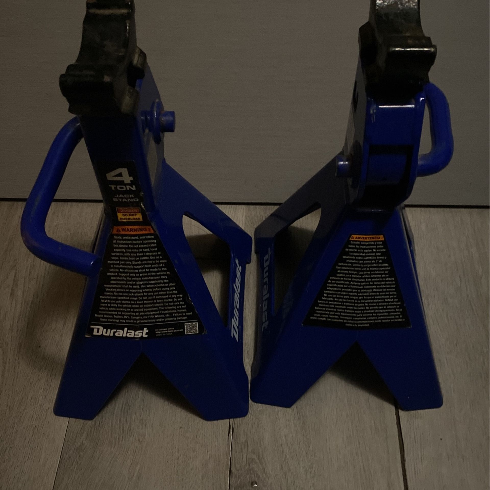Duralast 4 Ton Jack stands