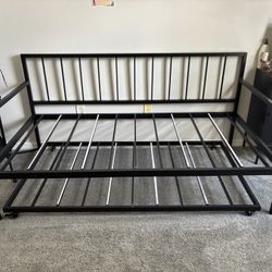 Zinus Eden Metal Daybed with Trundle Mattress Foundation Twin (1+1)