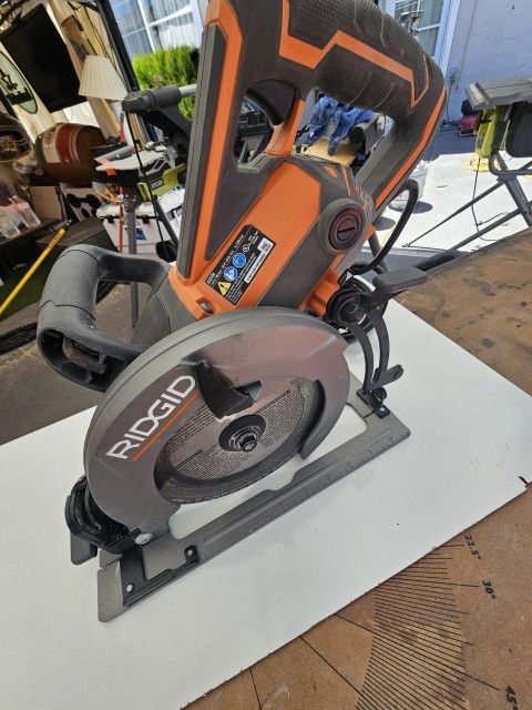 Ridgid THRUCOOL 15 Amp 7-1/4 in. Worm Drive Circular Saw
