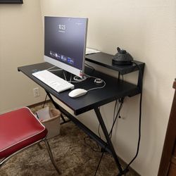 L-shaped Desk with Shelf