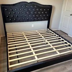 New King Size Black Platform Bed Frame 