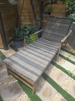 Heavy-Duty Outdoor Lounge Chair – Excellent Condition**