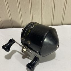 Vintage Zebco 700 Hoss Fishing Reel Used - Working Condition for Sale in  San Antonio, TX - OfferUp