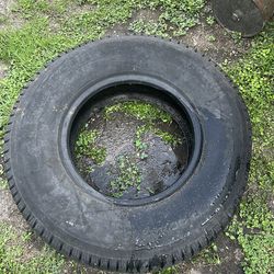 235x85x16 tire used