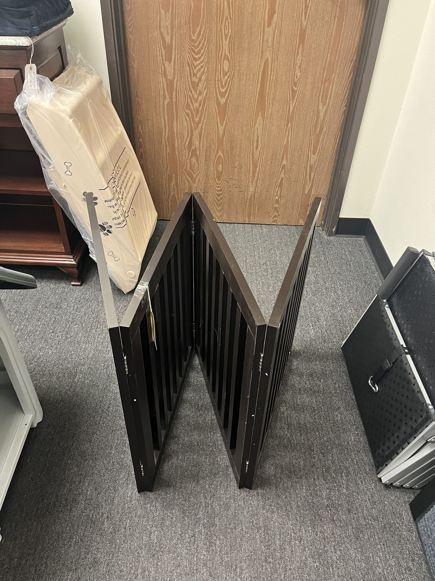 New 24” Tall Pet Gate Foldable Freestanding Dog Door 4 Panel Wooden Fence