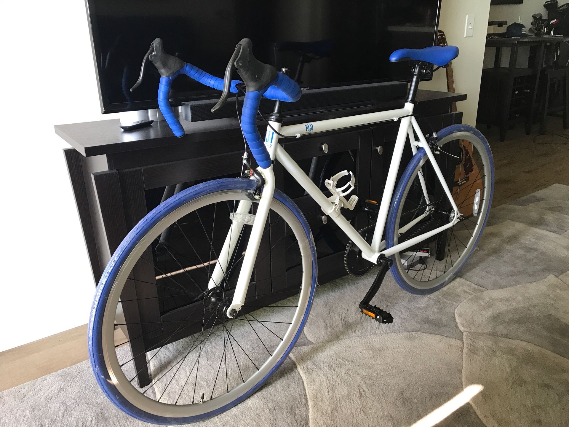 Fiji store water bike