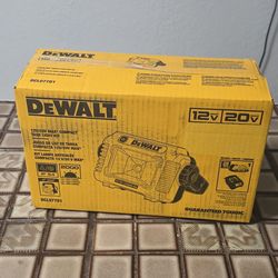 DeWalt LED Light with battery and charger