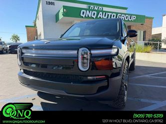 2025 Rivian R1S